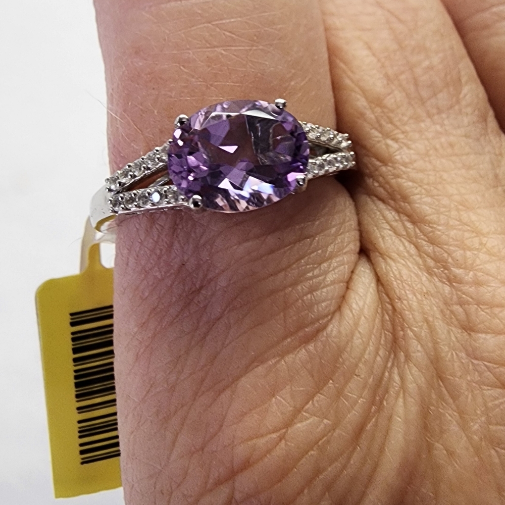 New In Package Sterling Silver Oval Cut Amethyst Ring SZ 10